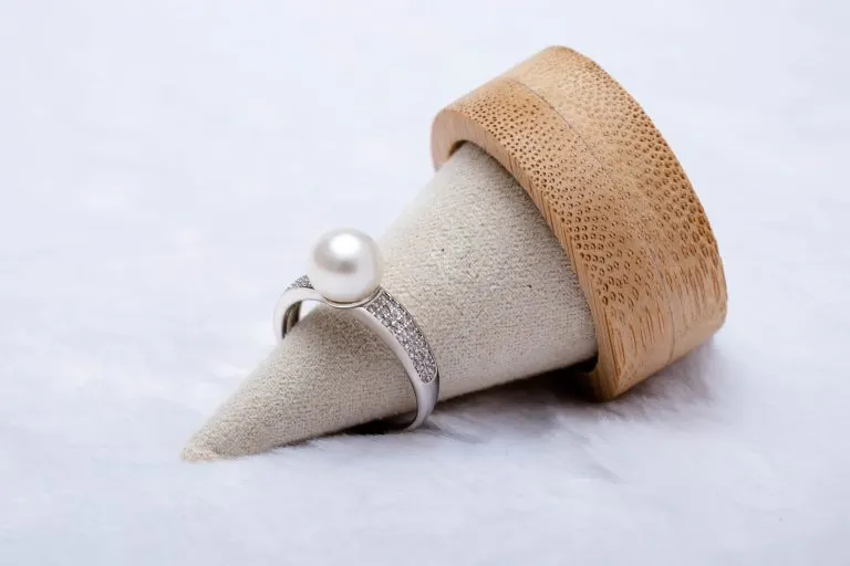 NHẪN NGỌC TRAI BÁN NGUYỆT XÁM 7MM